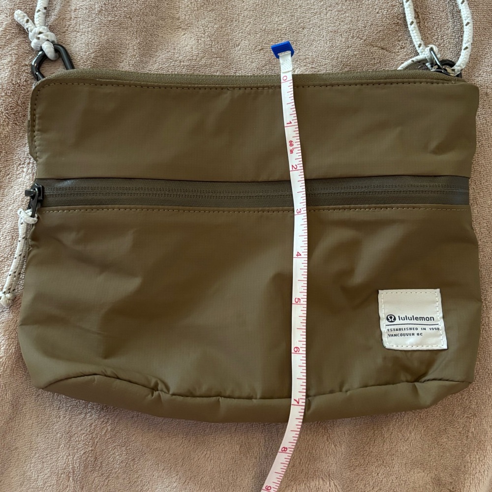 lululemon Crossbody Bag - Picture 8 of 8